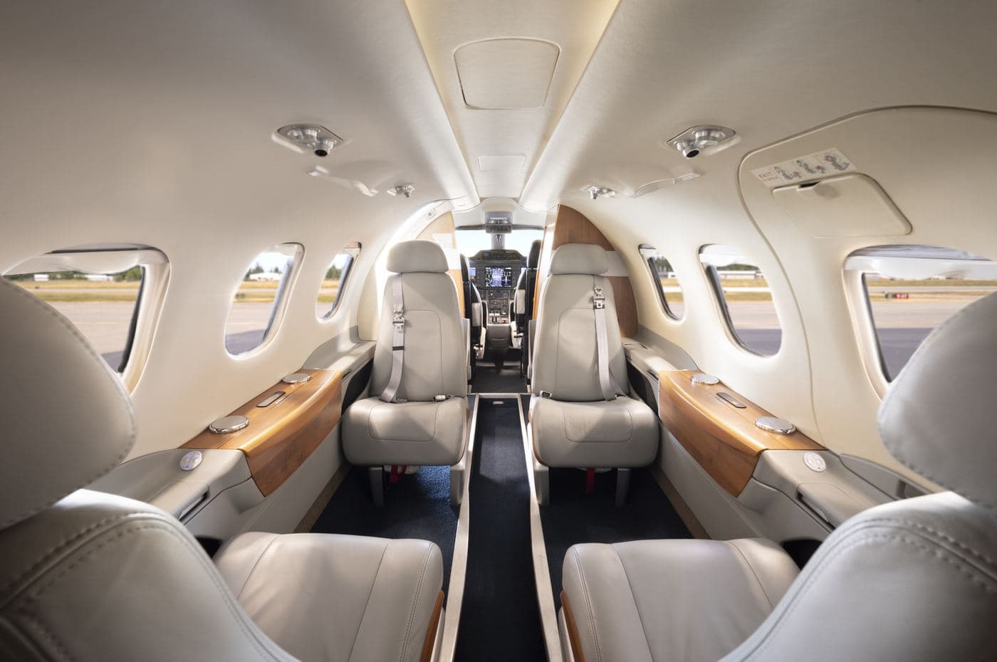 Embraer Phenom 100 interior 1
